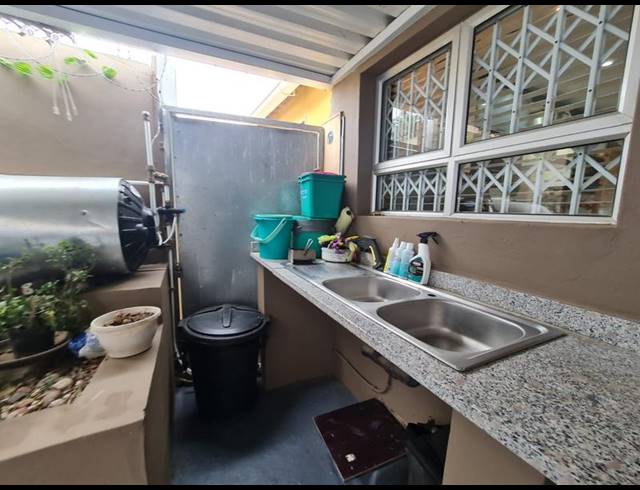 3 BEDROOM HOUSE FOR SALE IN PALMVIEW